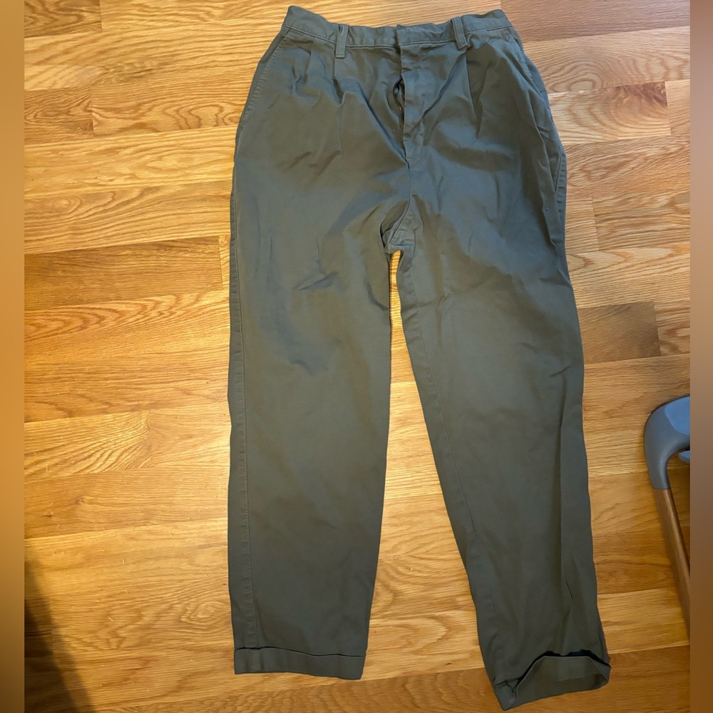 GAP Women’s Olive Green Pants